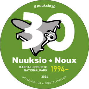 Logo jossa liito-orava ja 30-vuotta teksti